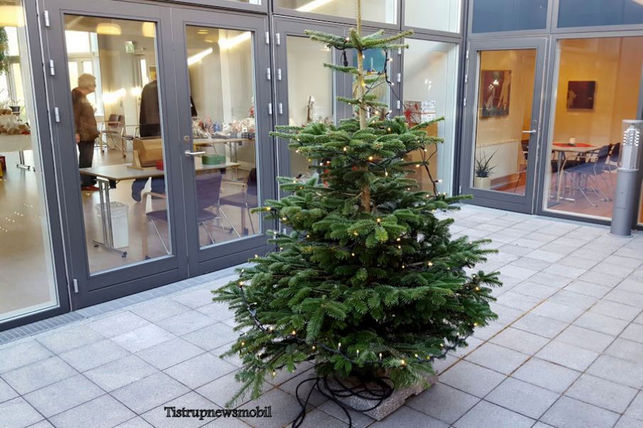 God opbakning til julemarked på Tistrup Plejecenter..