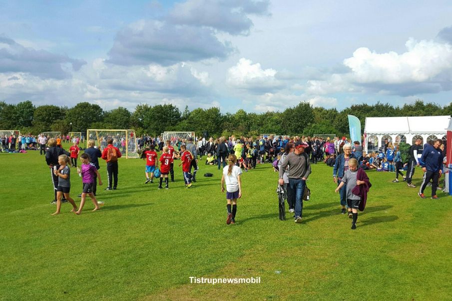 Tistrup Stadion dannede i dag rammen om skolemesterskaberne i fodbold. 