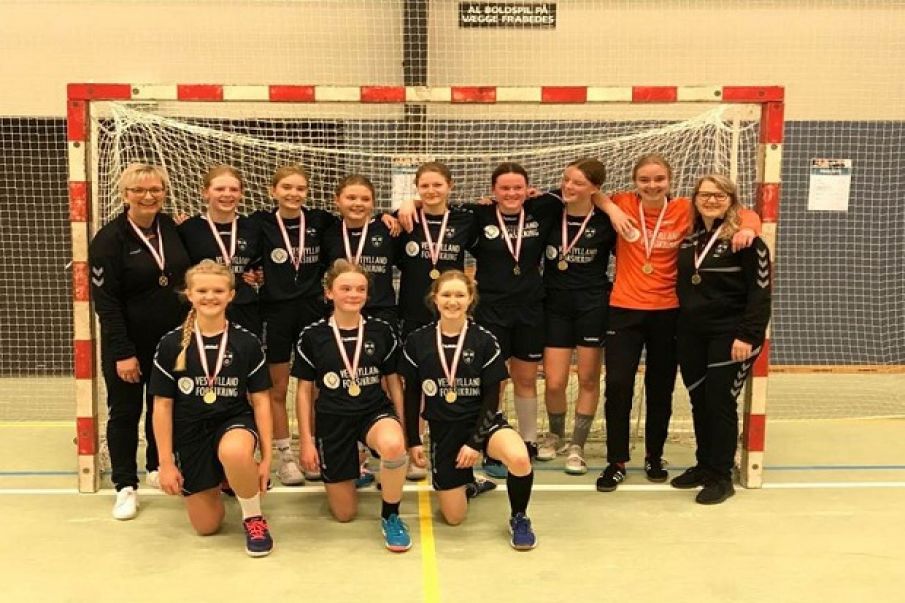 U14 pigerne blev kredsmester i håndbold