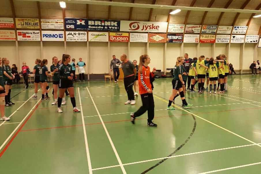 Video: Mange havde valgt at tage til Håndbold Galla i Hodde Tistrup Hallen