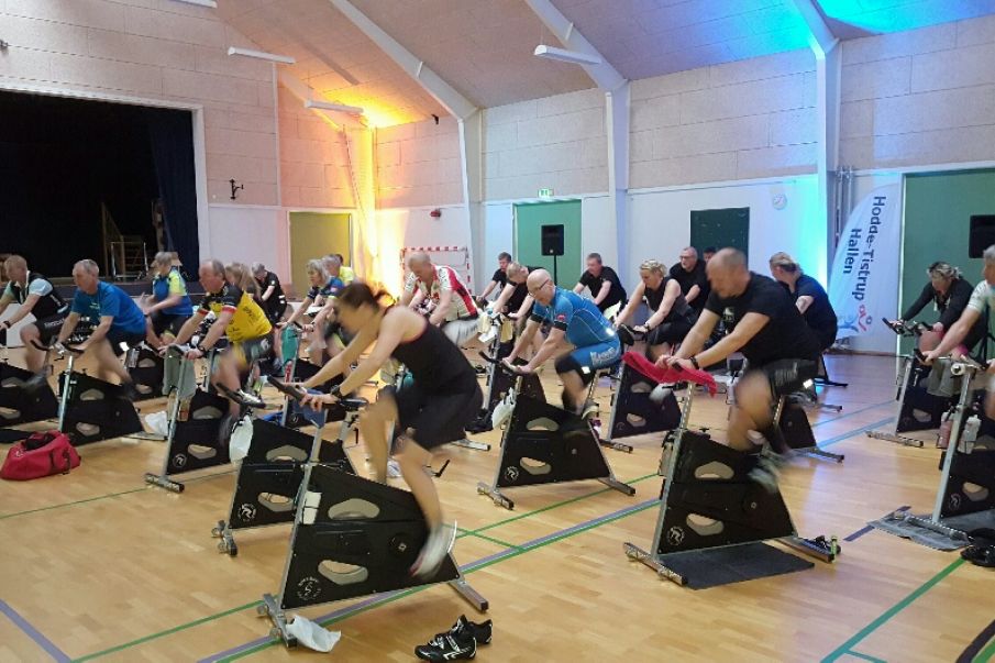 Video: INDOOR CYCLING MARATHON - I Hodde Tistrup Hallen