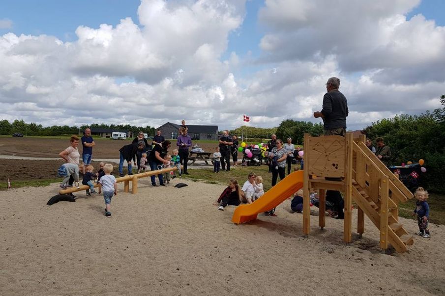  Video: Indvielsen af den nye legeplads i Tistrup