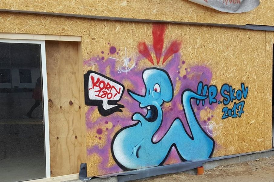 Hr. Skov i Blåvand har haft besøg af graffitimalere